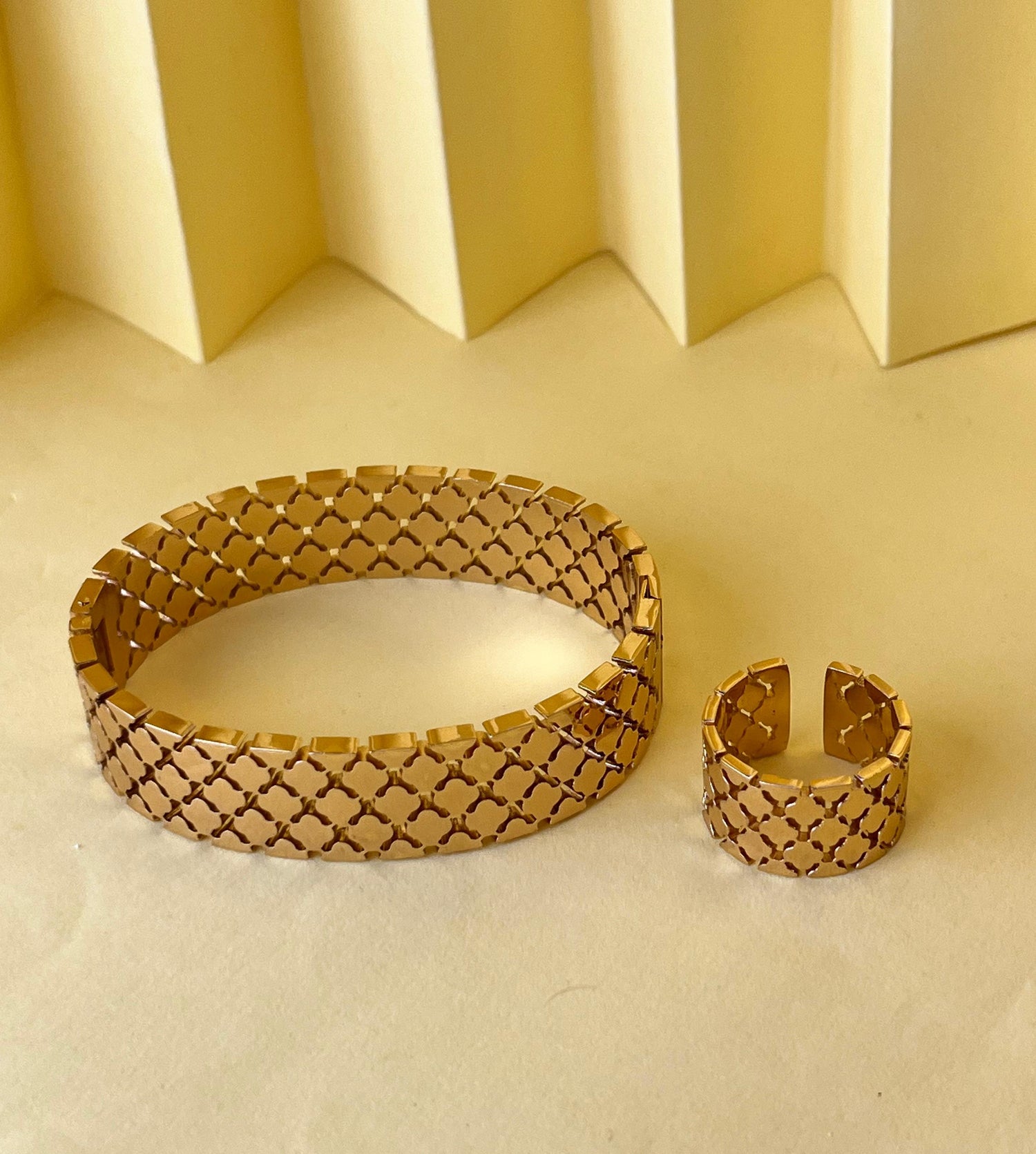 HANDCUFFS