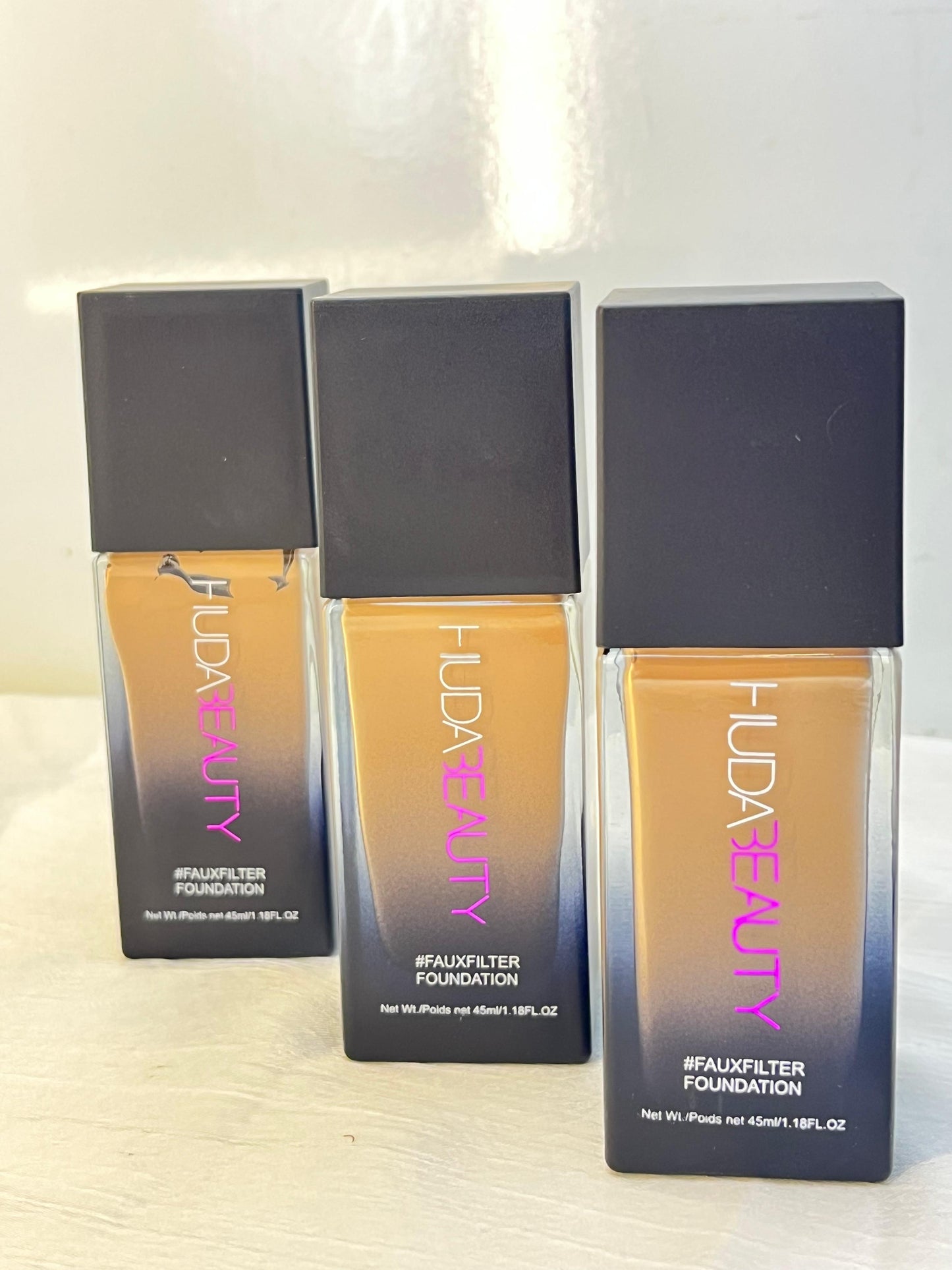 HUDA BEAUTY #FauxFilter Luminous Matte Foundation 220N Custard