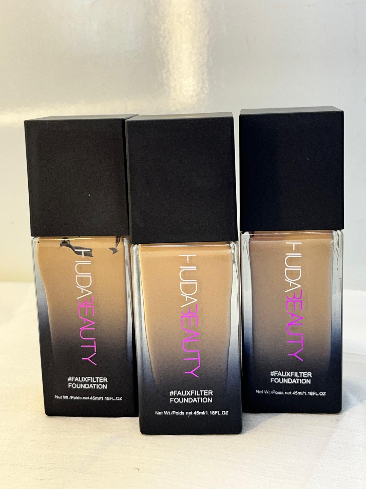 HUDA BEAUTY #FauxFilter Luminous Matte Foundation 220N Custard