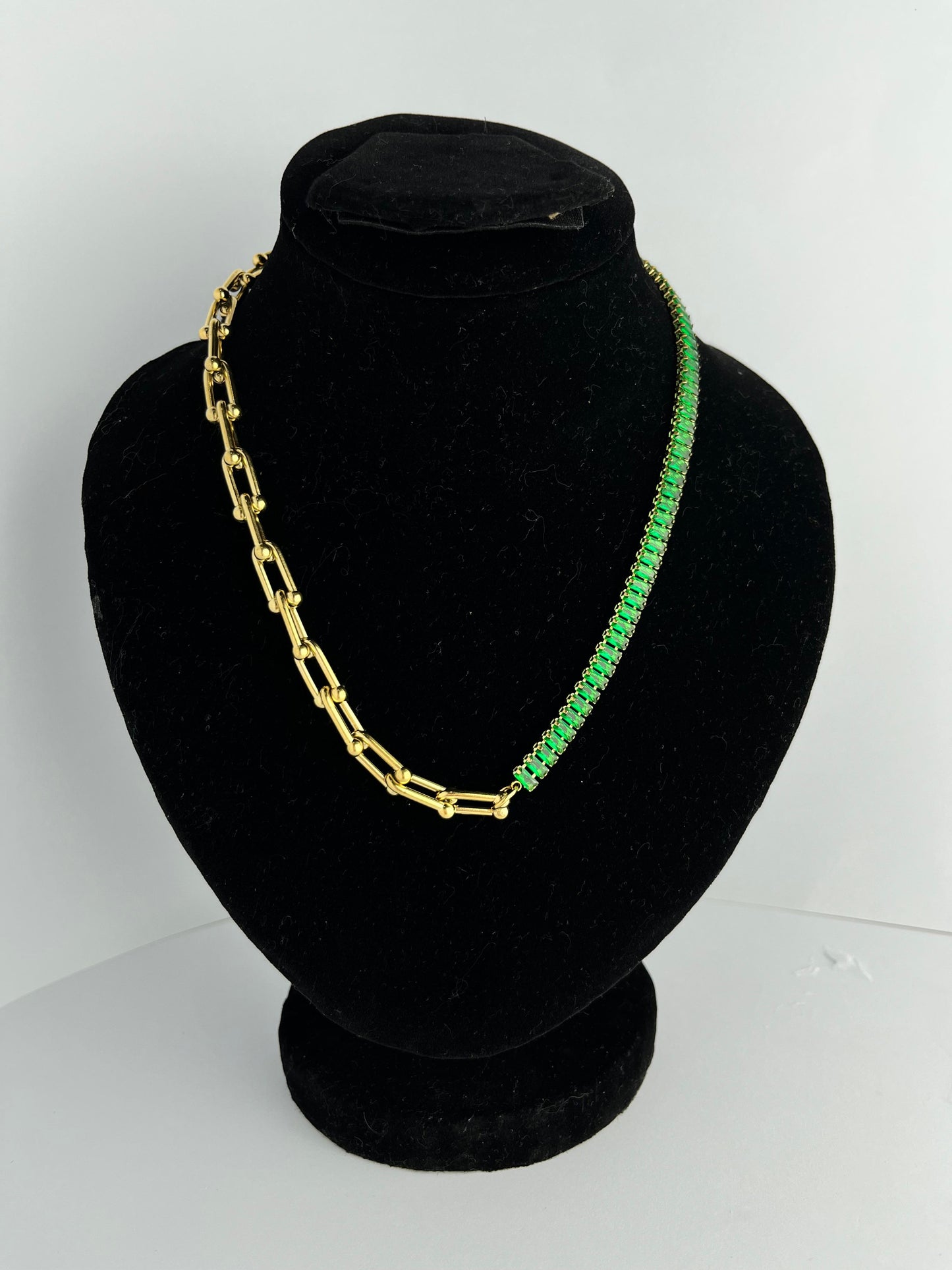 Emerald Gleam Dual-Tone Chain Necklace💖