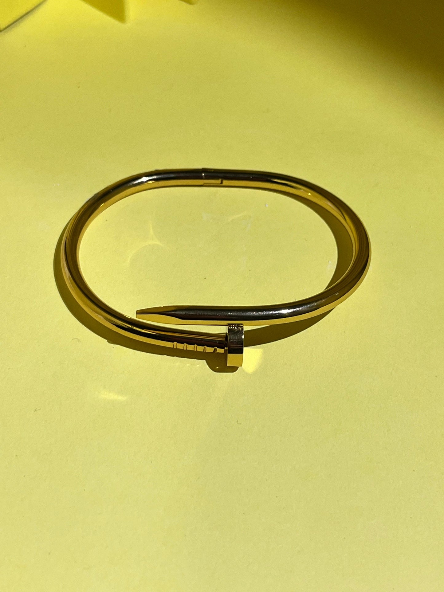 Sunshine Petals Anti Turnish Waterproof Handcuff❤