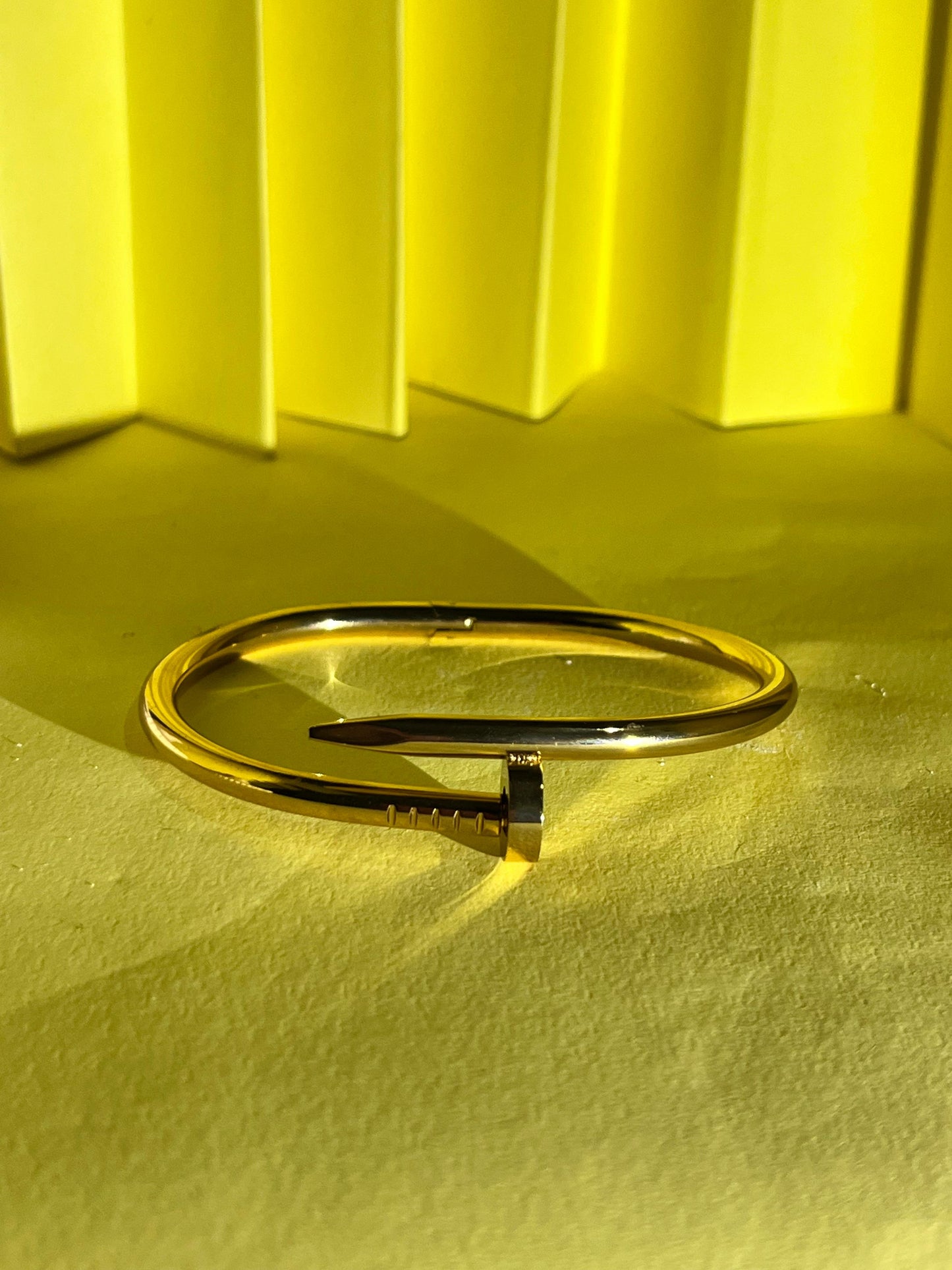 Sunshine Petals Anti Turnish Waterproof Handcuff❤