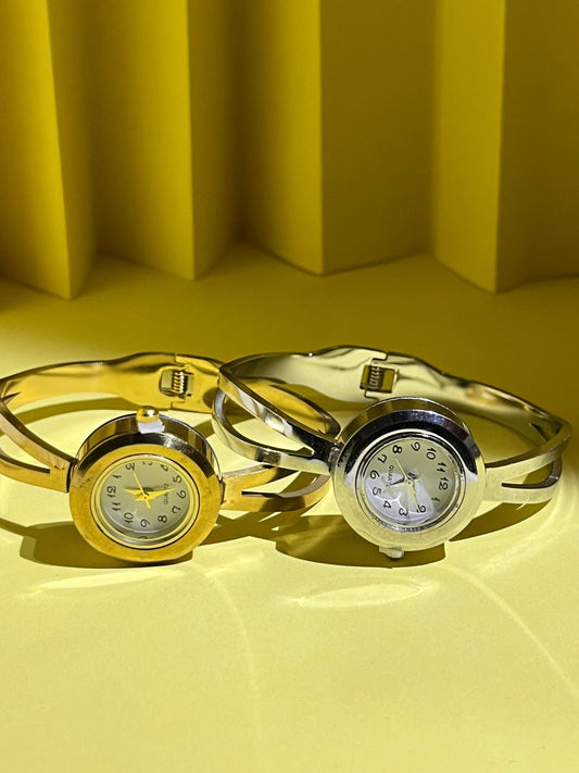 Watch in Handcuff Style💕