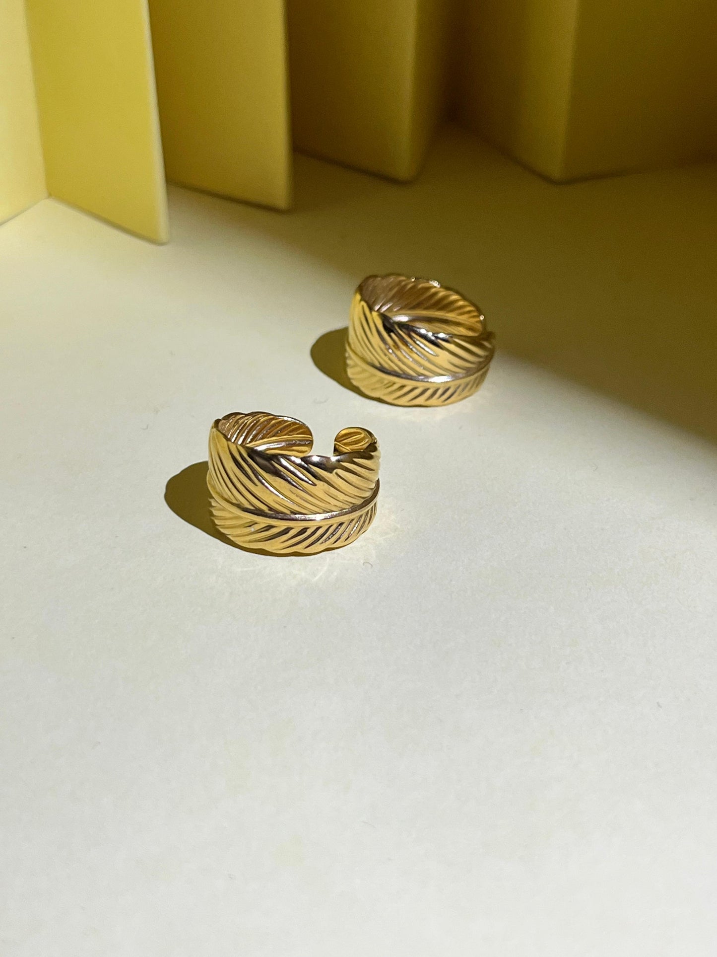 Premium Golden Vein - Designer Stainless steel Ring 🥰