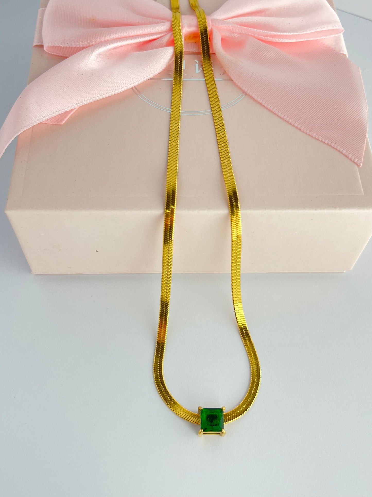 Golden Elegance Emerald Pendant Necklace💚