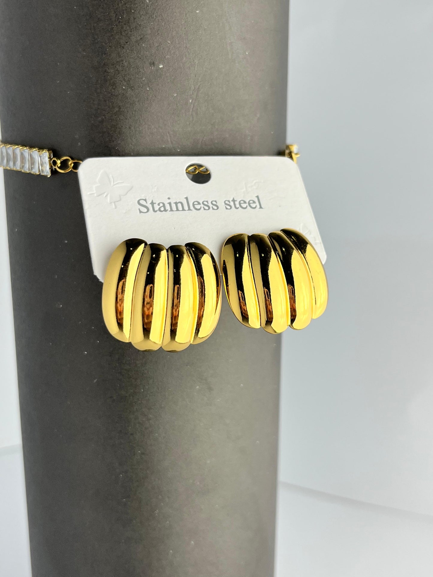 Bold & Sleek Stainless Steel Earrings🥰