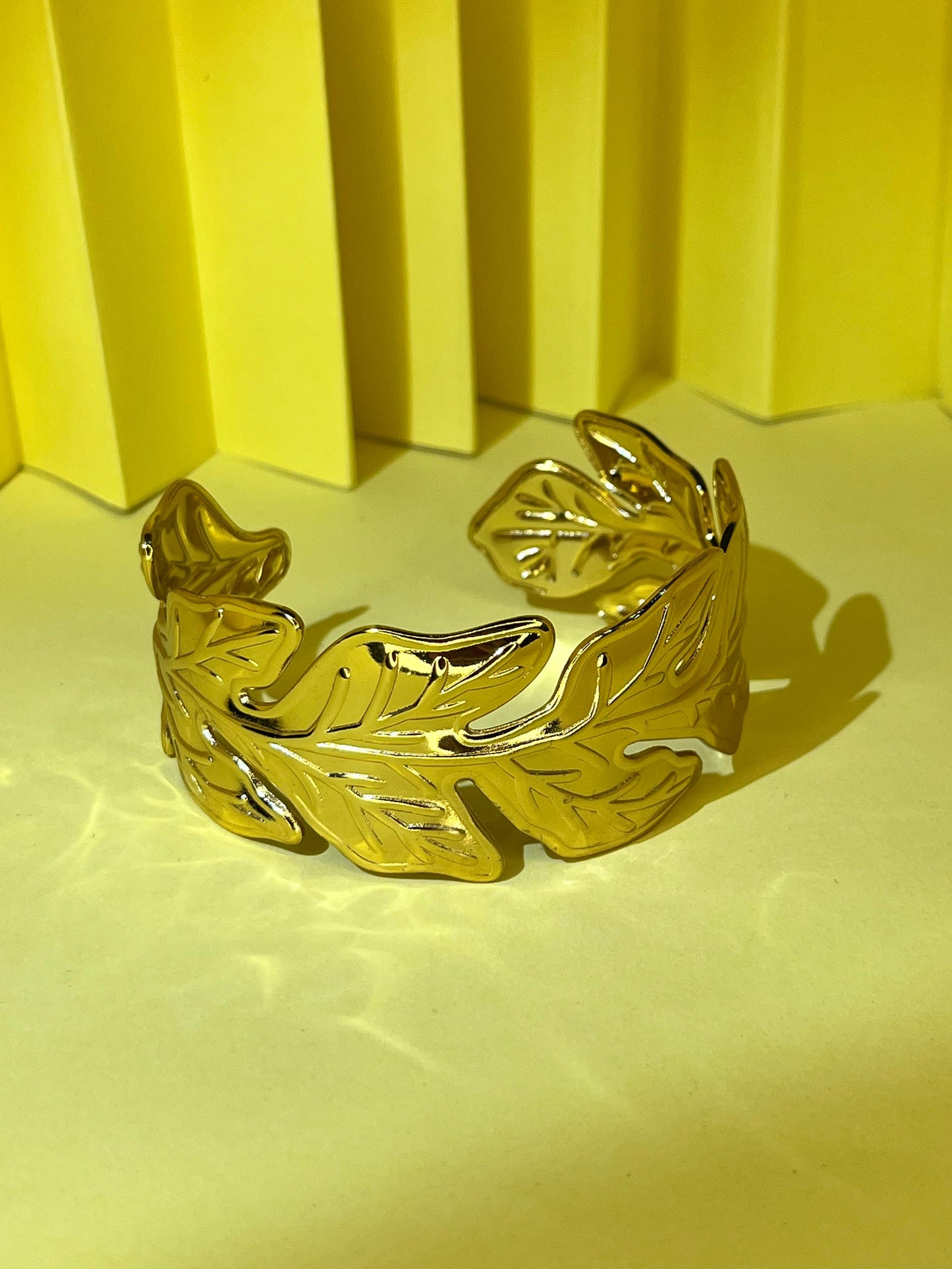 Golden Handcuff of premium Quality Stainless Steel💕