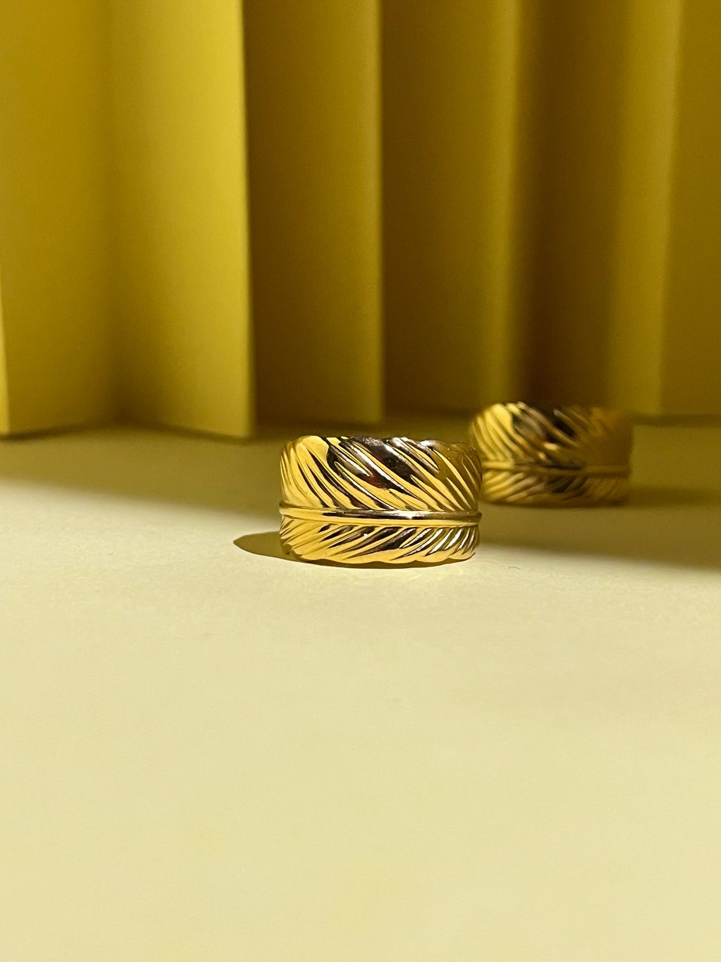 Premium Golden Vein - Designer Stainless steel Ring 🥰